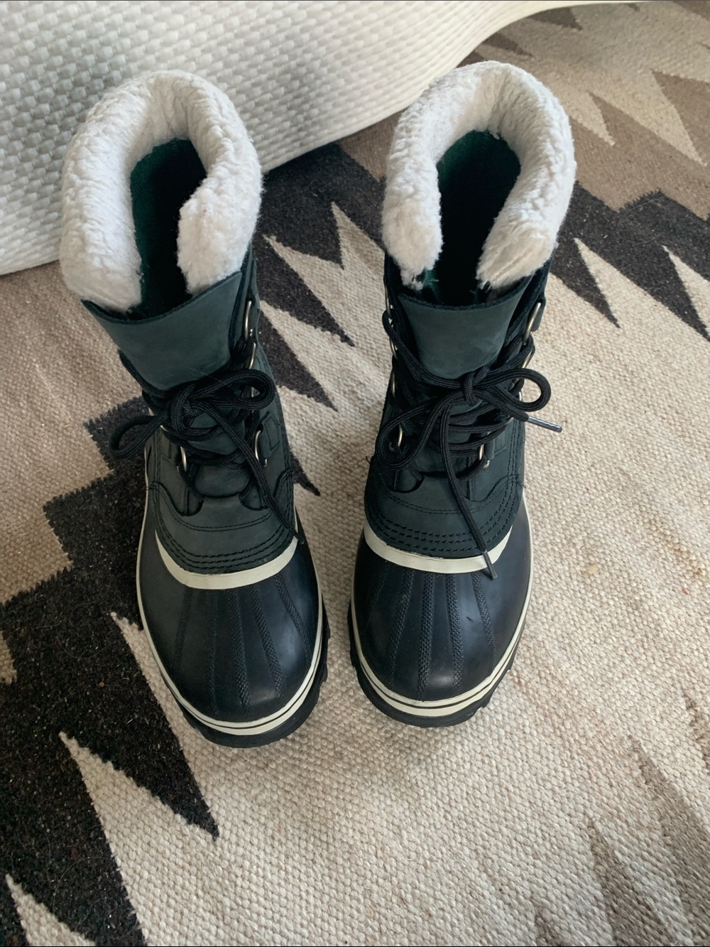 Sorel Caribou Boots Women’s Size : 8.5 EUC